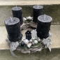 Preview: Besonderer Adventskranz grau weiss silber grau anthrazit schwarz rustic Kerzen