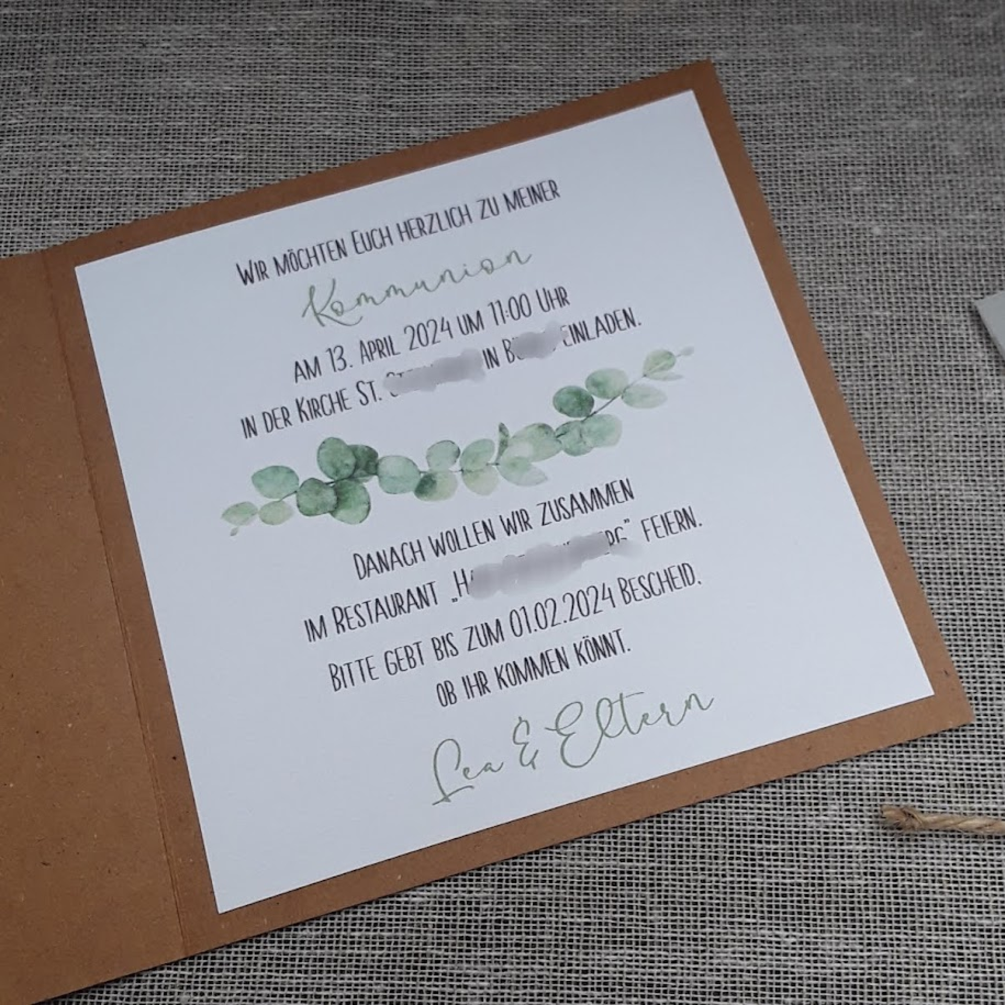 Preview: Einladungskarte zur Kommunion Konfirmation Taufe Eukalyptus Eukalyptuskranz Kraft vintage greenery Zwillinge