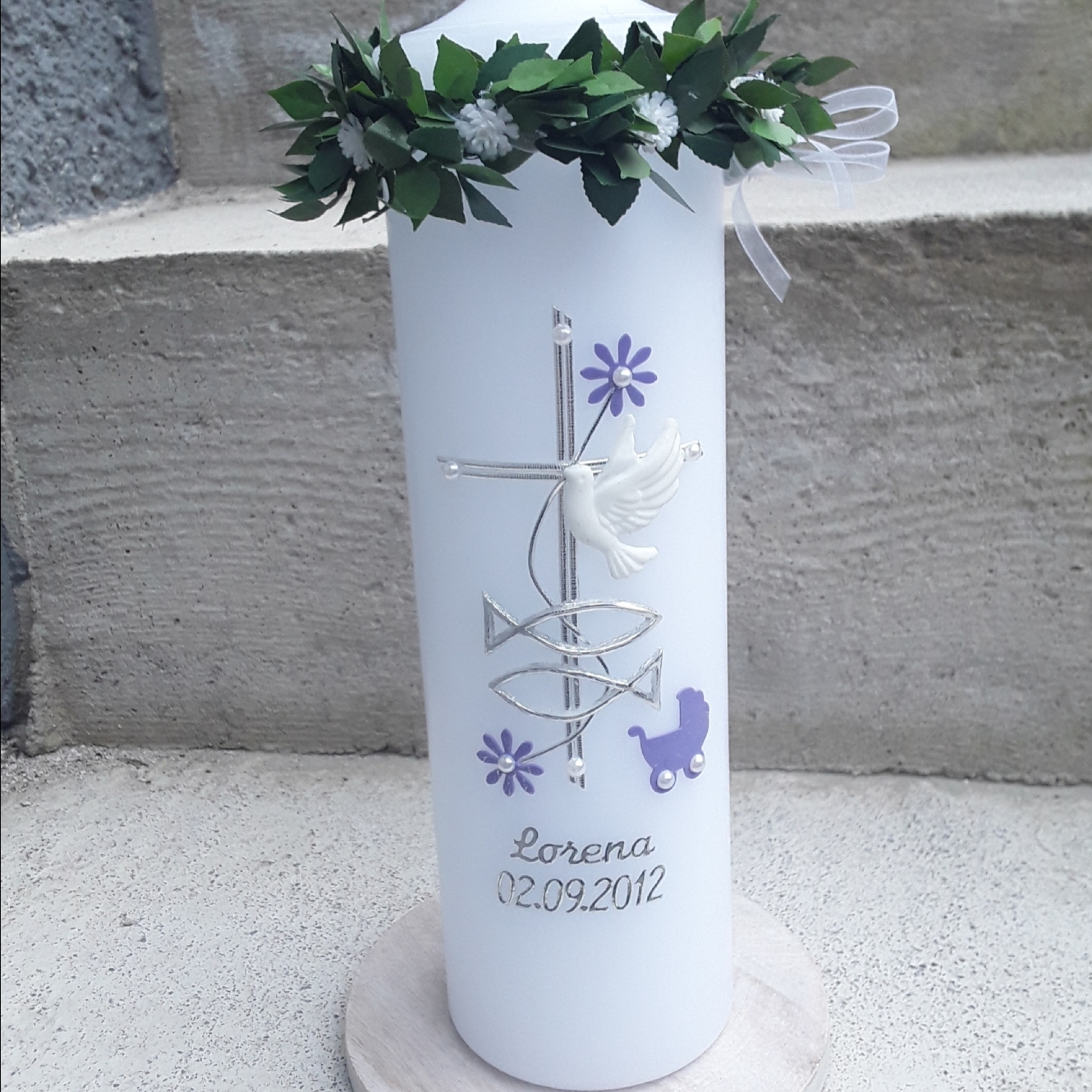 Preview: Personalisierte schlichte Taufkerze Kommunionskerze Fische Fischsymbol silber weiß weiss 25x7cm 25x6 cm