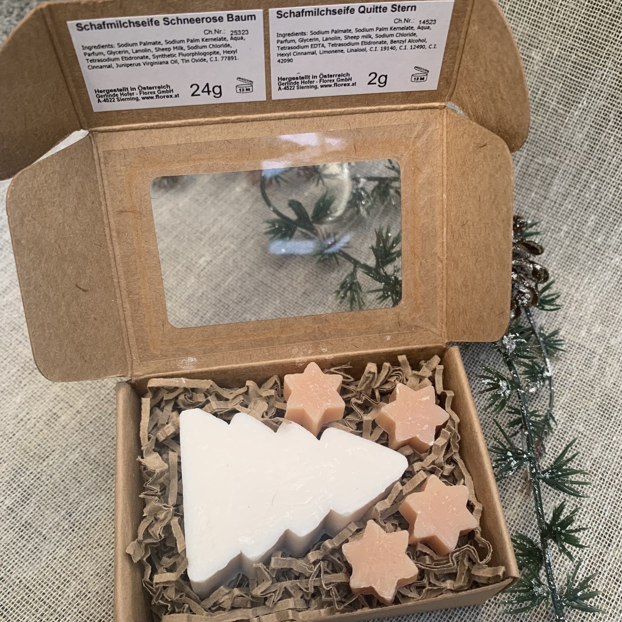 Preview: Kleines Weihnachtsgeschenk Geschenkbox Kraft Geldgeschenk Seifen Tannenbaum Sterne Miniseifen Weihnachtsfeier Gastgeschenk Wichtelgeschenk personalisiert