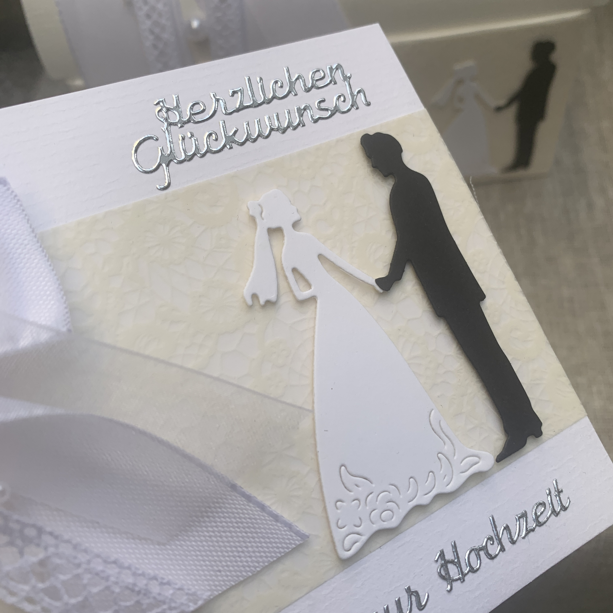 Preview: Personalisierte Geschenkbox f. Geldgeschenke Geldgeschenk + Karte zur Hochzeit Brautpaar weiß