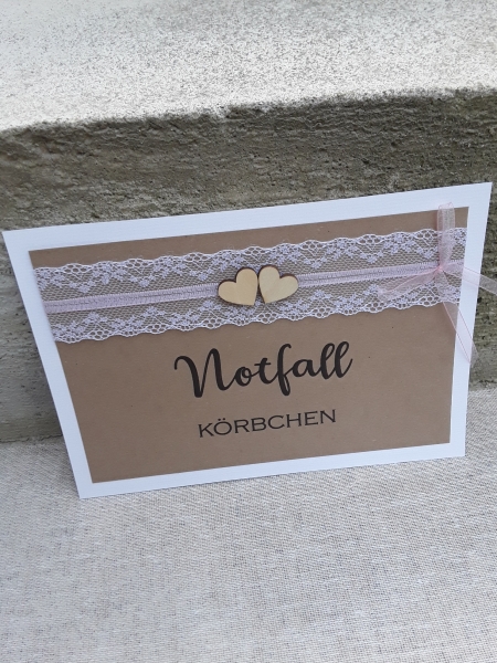 Schild Karte Notfallkörbchen vintage Hochzeit Spitze Kraft Karton Holzherzen einfach oder doppelt