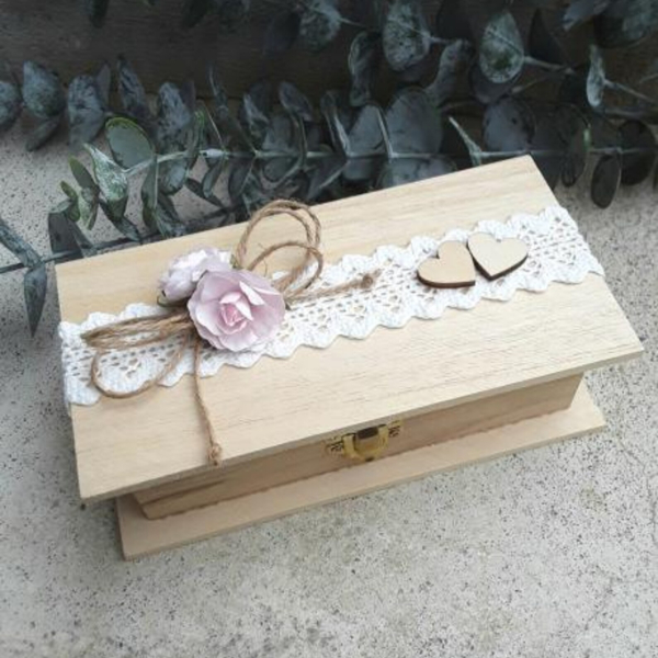 Geschenkbox Geldgeschenk Gutschein zur Hochzeit Holz Herzen rosa altrosa rot Ringbox personalisiert