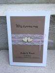 Kirchenheft Hochzeit vintage A5 Kraft Spitze Holzherzen personalisiert taupe Kraftbraun