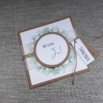 Einladungskarte zur Hochzeit Eukalyptus Eukalyptuskranz Kraft vintage greenery Spruch Banderole Namensanhänger