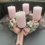 Besonderer Adventskranz rosa altrosa weiß rustikale rustic Kerzen